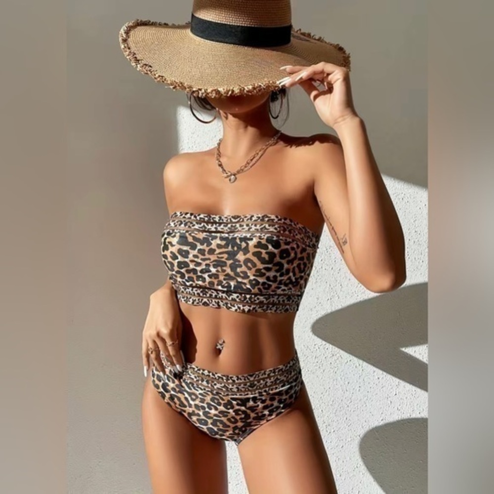 Leopard print Strapless swimsuit